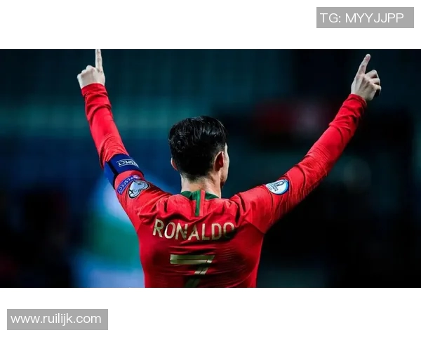 绿茵场上的梦想与荣耀：一个足球明星的成长之路与人生抉择