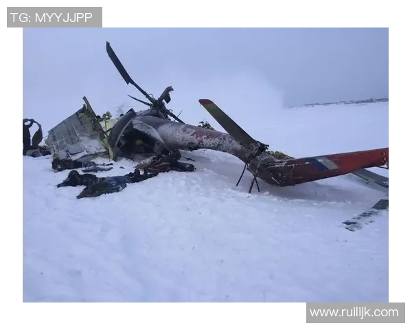 足球明星乘坐直升机不幸坠毁事故原因引发广泛关注与讨论 足球明星乘坐直升机不幸坠毁事故原因引发广泛关注与讨论